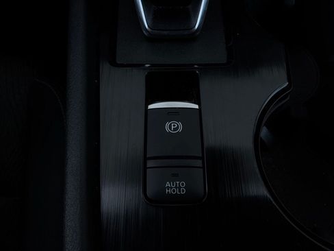 Used 2025 Nissan Rogue SV AWD/4WD image 27