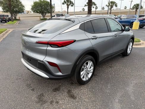 Used 2025 Buick Envista Preferred w/ Convenience I Package image 6