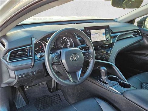 Used 2022 Toyota Camry SE image 10