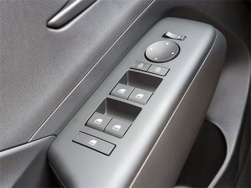 New 2026 Hyundai Kona SE image 21