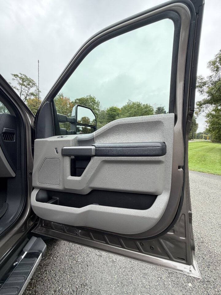 Used 2022 Ford F250 XLT w/ XLT Premium Package AWD/4WD image 30