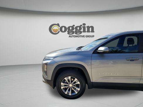 Used 2026 Chevrolet Equinox LT FWD image 29