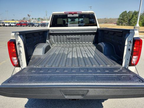 New 2026 GMC Sierra 2500 SLE w/ SLE Value Package; image 10