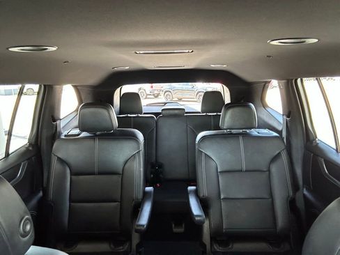 Used 2024 GMC Acadia Elevation FWD image 27