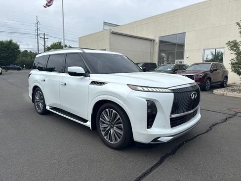 Certified 2025 INFINITI QX80 Sensory w/ Exterior Package AWD/4WD image 2