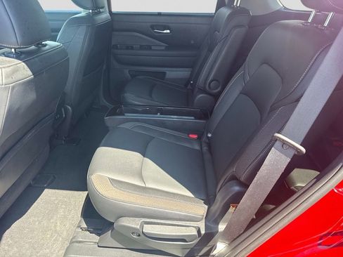 Used 2023 Nissan Pathfinder SL w/ SL Premium Package AWD/4WD image 15