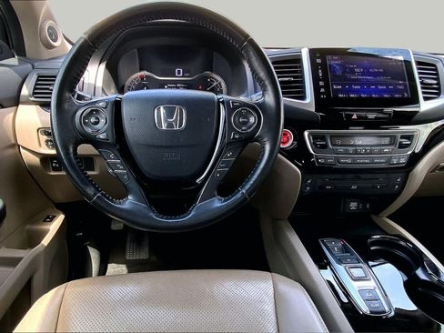 Used 2016 Honda Pilot Elite image 6