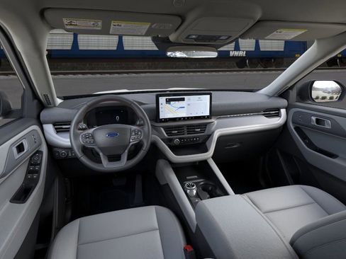 New 2025 Ford Explorer Active w/ Active Comfort Package image 11