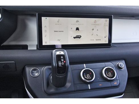 Used 2023 Land Rover Defender 110 AWD/4WD image 21