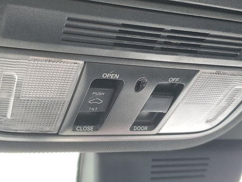 Used 2018 Honda Accord Sport image 25