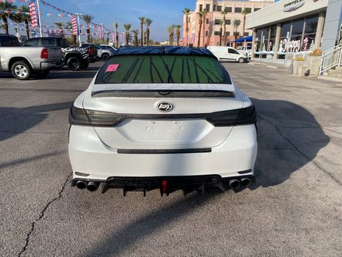 Used 2020 Toyota Camry XSE image 8