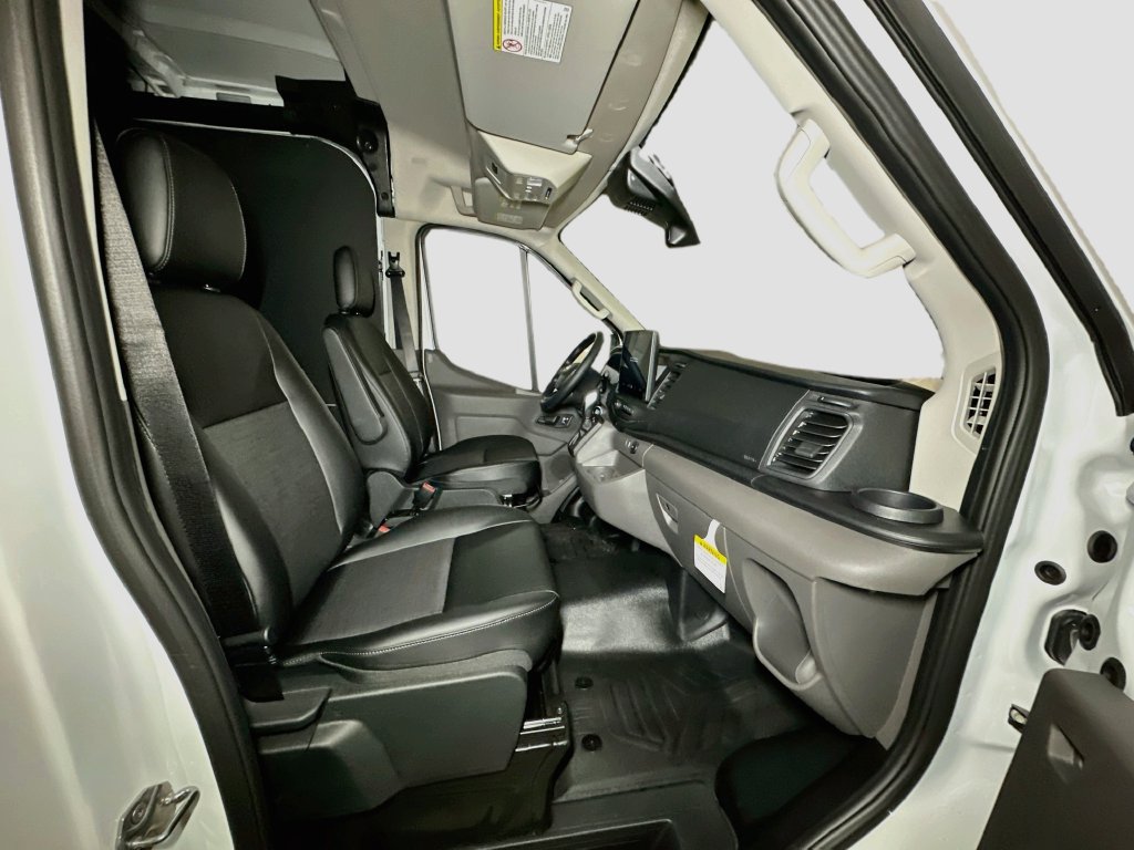 New 2027 Ford Transit 250 148 Medium Roof w/ Exterior Upgrade Package RWD image 30