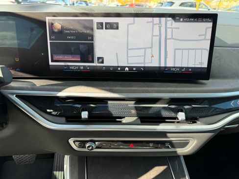 Used 2024 BMW X5 xDrive40i w/ Premium Package image 12