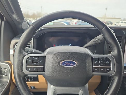 Used 2024 Ford F350 Lariat w/ Chrome Package image 24