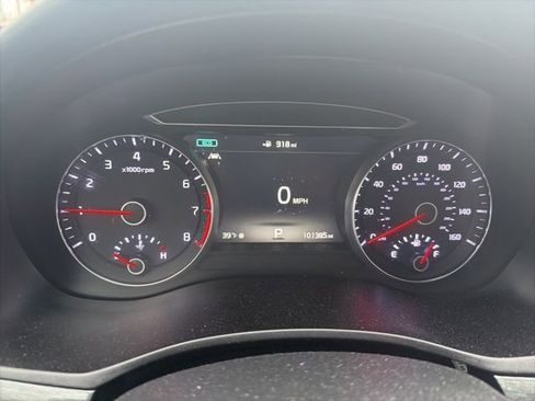 Used 2019 Kia Cadenza Limited image 28