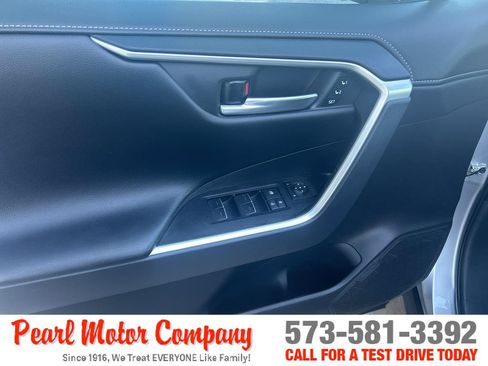 Used 2025 Toyota RAV4 Limited w/ Advanced Technology Package AWD/4WD image 9