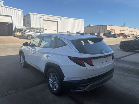 New 2026 Hyundai Tucson SE image 5