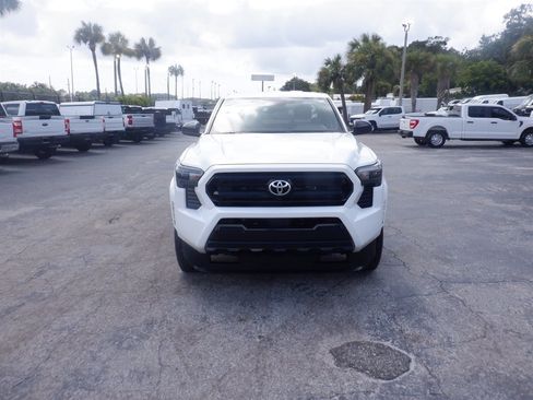 Used 2025 Toyota Tacoma SR RWD image 3