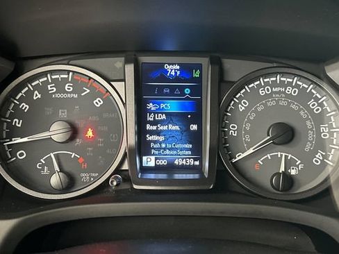 Used 2023 Toyota Tacoma TRD Off-Road w/ Technology Package AWD/4WD image 28