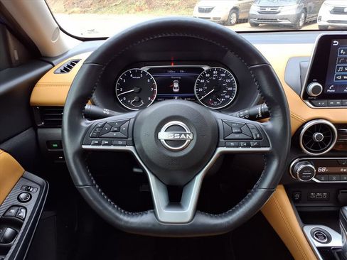 Used 2024 Nissan Sentra SV w/ SV Premium Package image 14