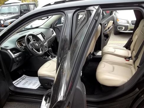 Used 2016 Jeep Cherokee Limited w/ Trailer Tow Group image 6