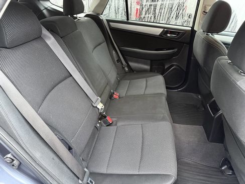 Used 2017 Subaru Outback 2.5i Premium image 18