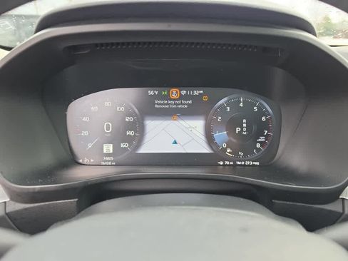 Used 2020 Volvo XC40 T5 Momentum w/ Protection Package Premier image 16