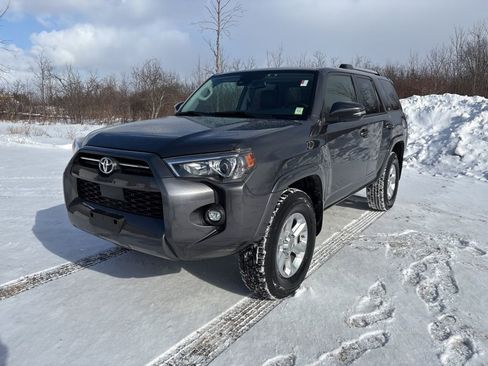 Used 2021 Toyota 4Runner SR5 Premium w/ Moonroof Package image 9