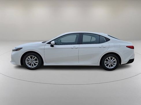 Used 2025 Toyota Camry LE FWD image 6