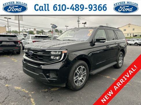 Used 2025 Ford Expedition Active RWD image 1