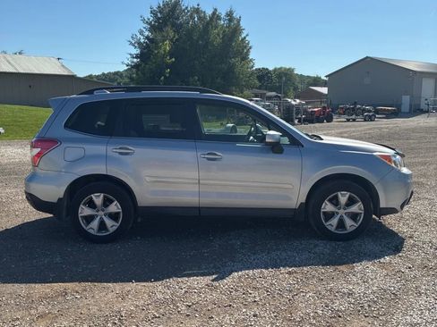 Used 2016 Subaru Forester 2.5i Limited AWD/4WD image 10
