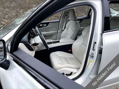 Used 2022 Volvo S60 B5 Momentum w/ Climate Package FWD image 23