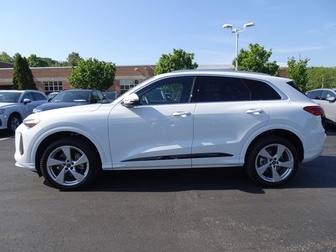 New 2025 Audi Q5 Premium Plus image 2