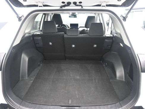 Used 2024 Toyota RAV4 LE image 6