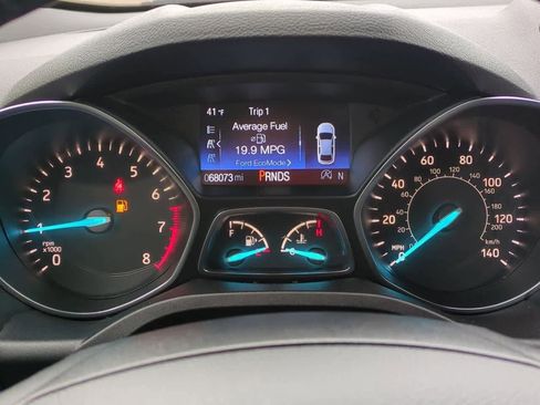 Used 2019 Ford Escape Titanium image 33