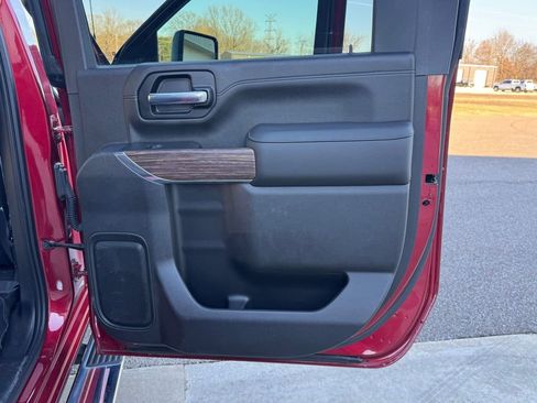 Used 2020 Chevrolet Silverado 2500 High Country w/ Technology Package image 44