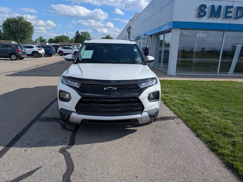 Used 2022 Chevrolet TrailBlazer LT w/ LPO, Blackout Package FWD image 25