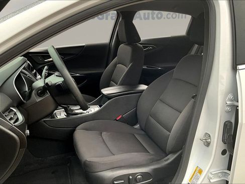 Used 2024 Chevrolet Malibu LT image 19