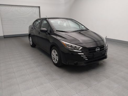 Used 2025 Nissan Versa S w/ Trunk Package FWD image 13