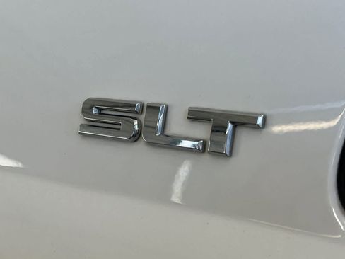 Used 2018 GMC Yukon SLT AWD/4WD image 17