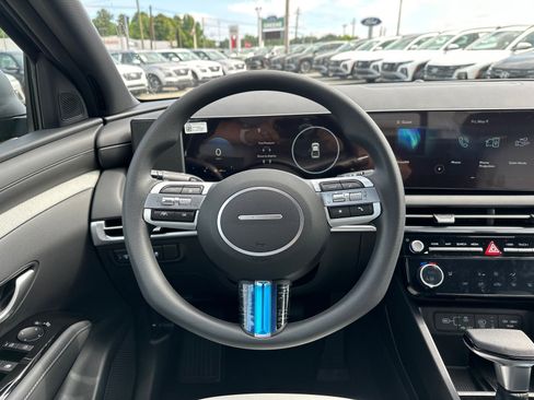 New 2025 Hyundai Santa Cruz SEL image 17