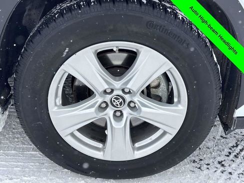 Used 2023 Toyota Highlander L image 31