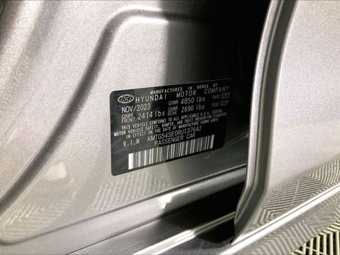 Used 2024 Genesis G70 3.3T Advanced RWD image 27