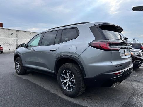 Used 2026 GMC Acadia AT4 w/ Luxury Package AWD/4WD image 3