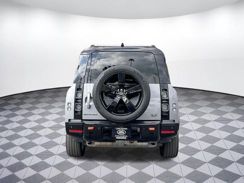Used 2023 Land Rover Defender 130 X AWD/4WD image 4