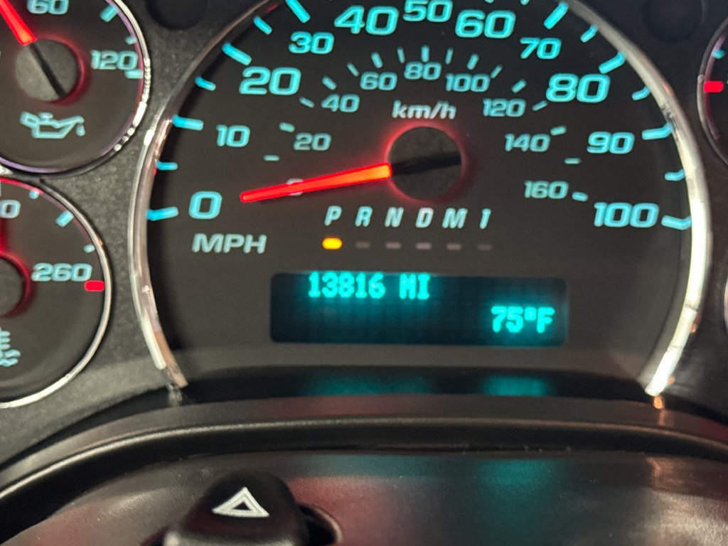 Used 2025 Chevrolet Express 2500 w/ Driver Convenience Package RWD image 23