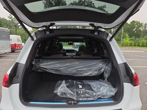 New 2026 Mercedes-Benz GLS 450 4MATIC image 33