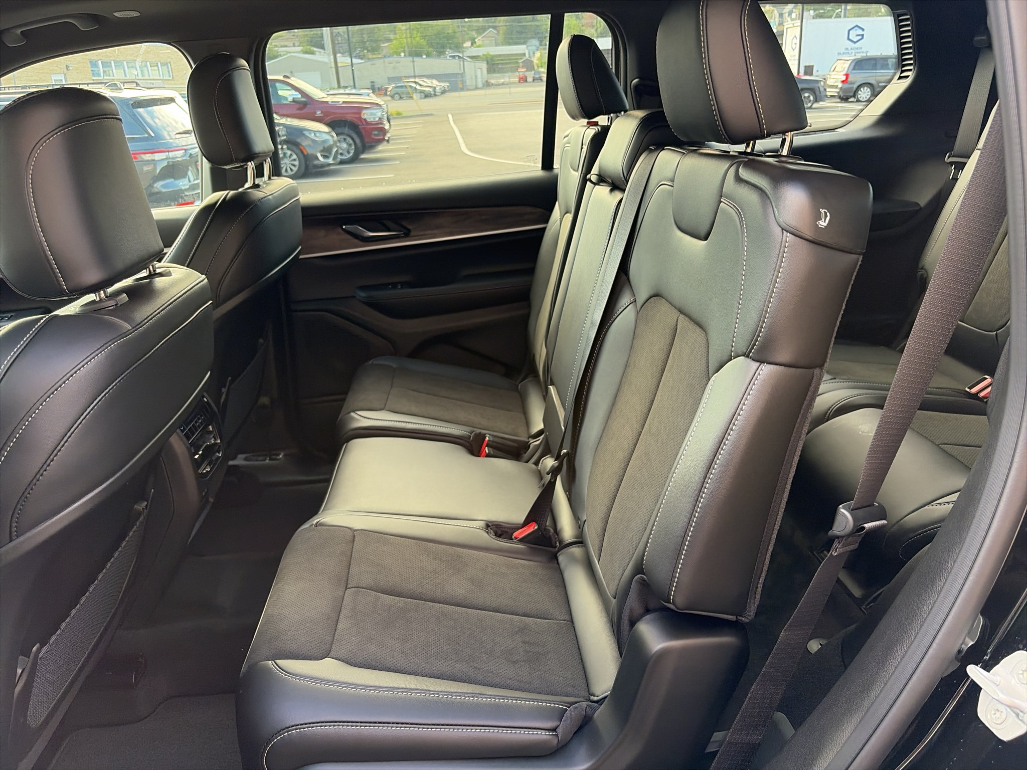 New 2027 Jeep Grand Cherokee L 4WD image 27