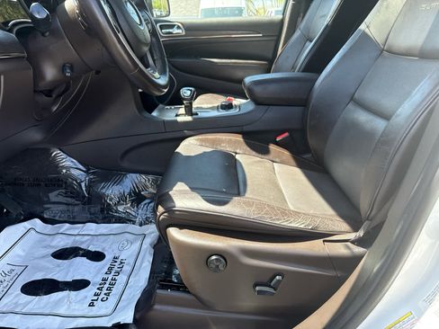 Used 2014 Jeep Grand Cherokee Summit AWD/4WD image 11