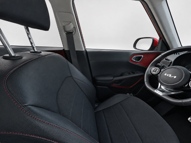 Used 2022 Kia Soul Turbo FWD image 11
